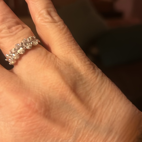 Diamond Anniversary Ring with 5 oval Lab Grown Diamonds total 2 Carats, size 7. - Picture 6 of 6